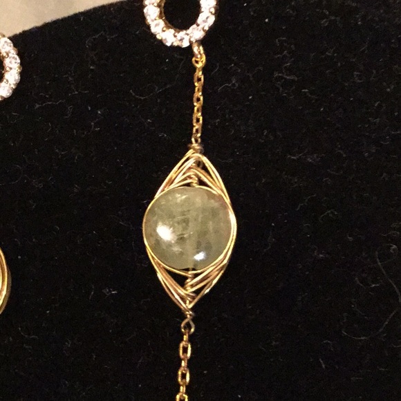 Gorgeous Dangling Earrings - Picture 3 of 3